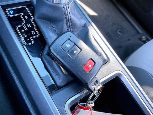 Used 2023 Toyota Tacoma TRD Off-Road image 14