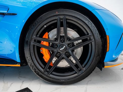 Used 2025 Aston Martin V8 Vantage Coupe image 46