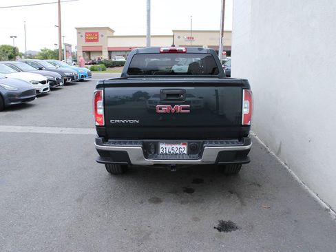 Used 2017 GMC Canyon 2WD Crew Cab w/ Convenience Package image 7