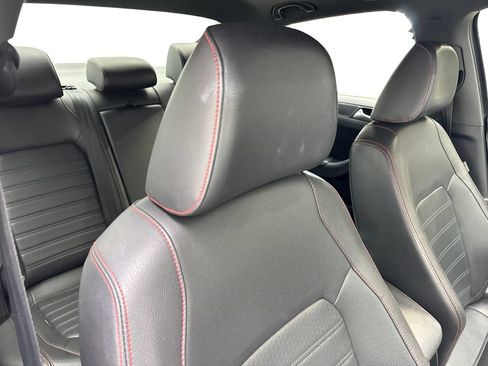 Used 2014 Volkswagen Jetta GLI Autobahn FWD image 40