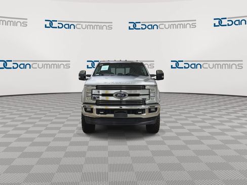 Used 2017 Ford F250 Lariat w/ Lariat Ultimate Package AWD/4WD image 3