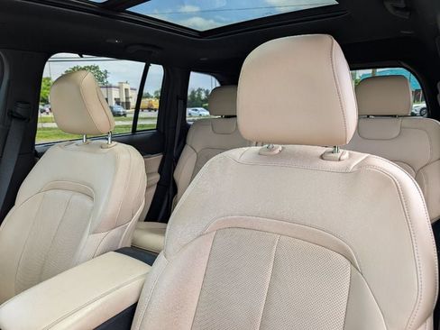 Used 2022 Jeep Grand Cherokee Limited 4xe w/ Luxury Tech Group II AWD/4WD image 15