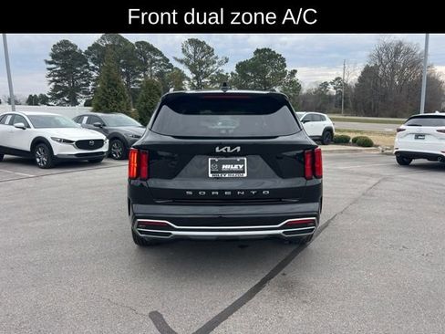 Used 2022 Kia Sorento SX image 7