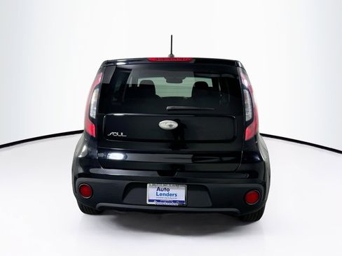 Used 2018 Kia Soul FWD image 6