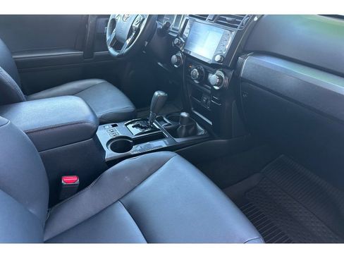 Used 2021 Toyota 4Runner Venture AWD/4WD image 18