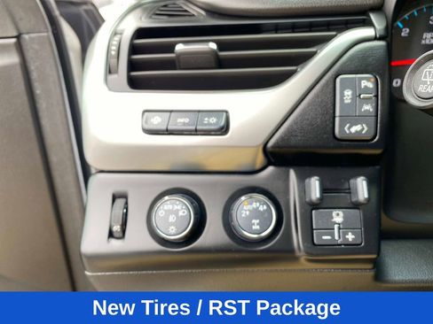 Used 2019 Chevrolet Tahoe Premier w/ RST 6.2L Performance Edition AWD/4WD image 22