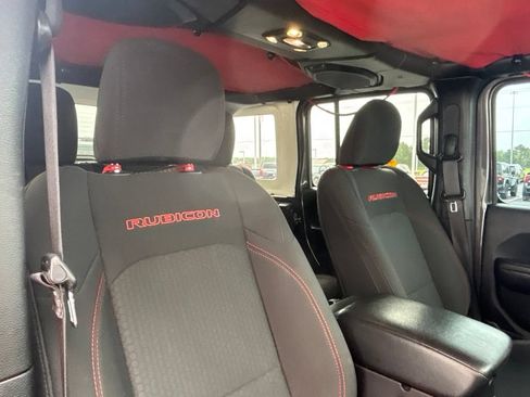 Used 2019 Jeep Wrangler Unlimited Rubicon AWD/4WD image 17