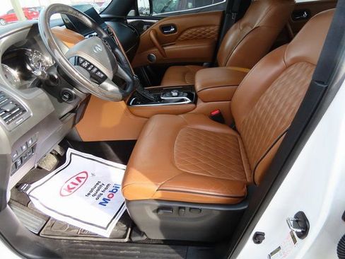 Used 2023 INFINITI QX80 Sensory w/ All-Season Package image 45