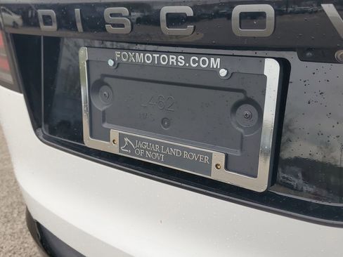 Certified 2023 Land Rover Discovery S R-Dynamic AWD/4WD image 36