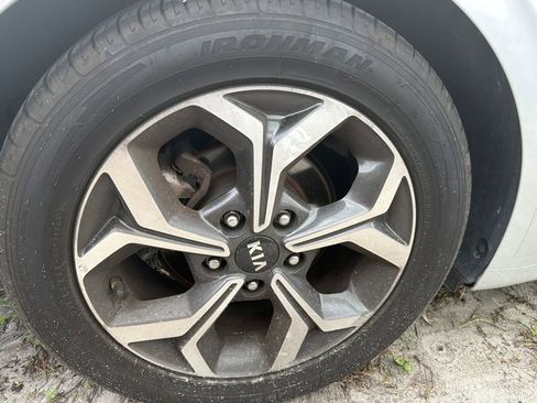 Used 2021 Kia Forte LXS image 8