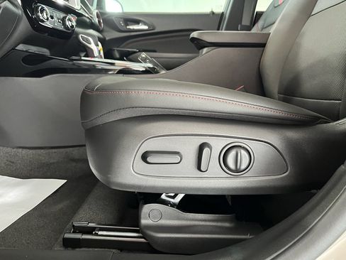 New 2026 Chevrolet Trax RS w/ Sunroof Package FWD image 13