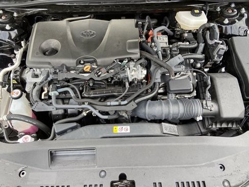 Used 2025 Toyota Camry LE FWD image 28