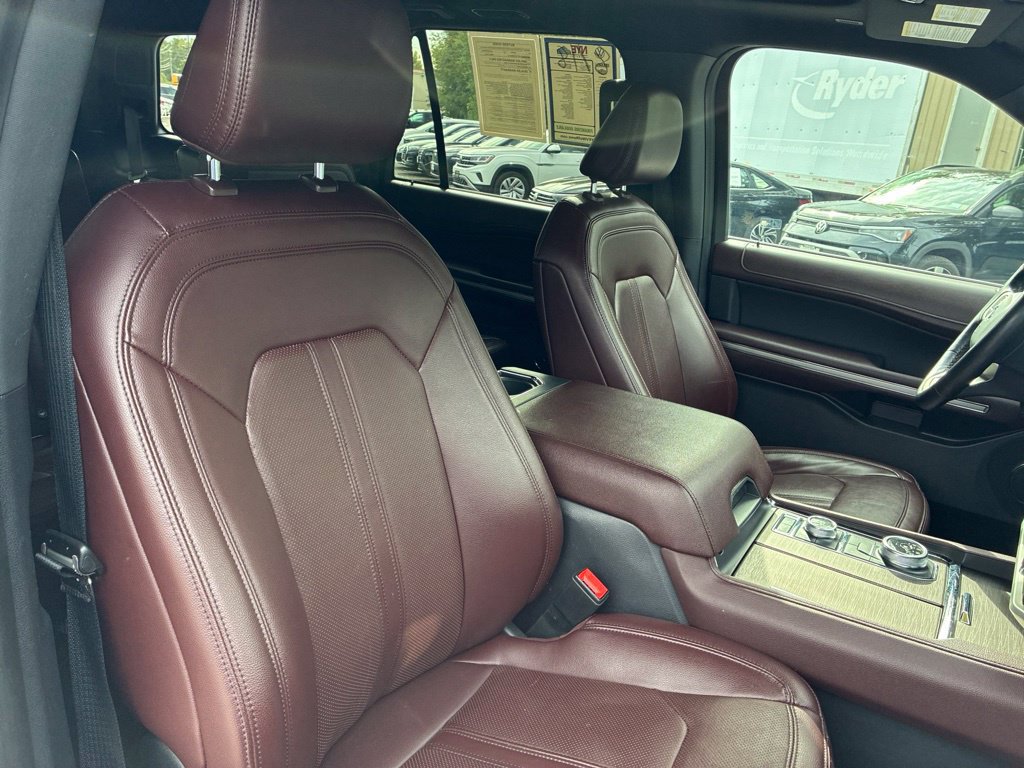 Used 2024 Ford Expedition Limited AWD/4WD image 47
