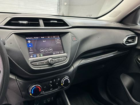 Used 2023 Chevrolet TrailBlazer LT FWD image 20