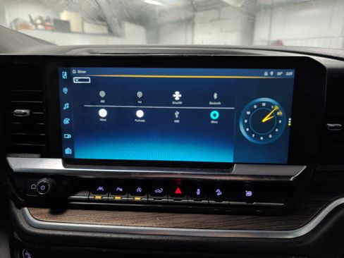 Used 2022 Chevrolet Silverado 1500 LT Trail Boss w/ LT Trail Boss Premium Package image 11