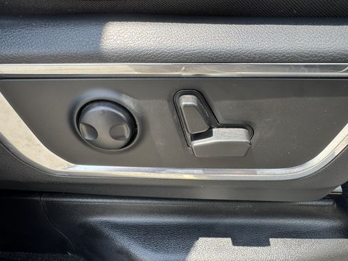 Used 2025 RAM 1500 Laramie RWD image 16