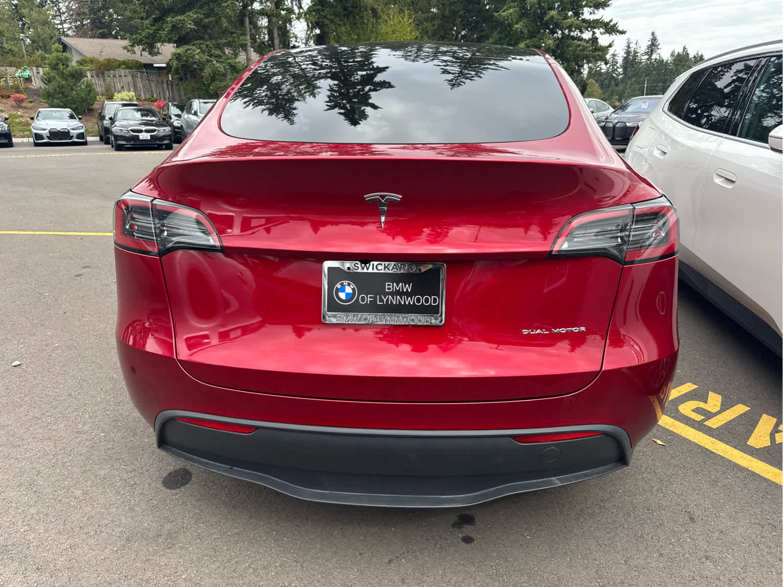 Used 2024 Tesla Model Y Long Range AWD/4WD image 5