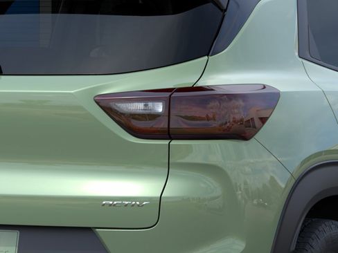 New 2026 Chevrolet TrailBlazer ACTIV AWD/4WD image 11