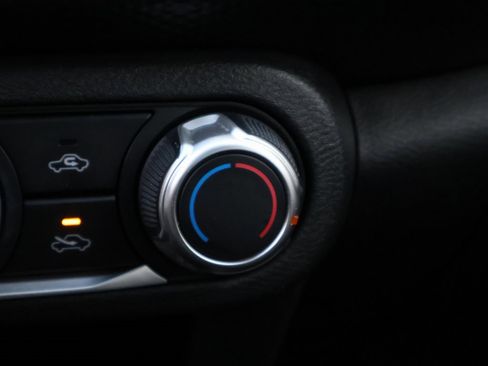 Used 2022 Nissan Kicks S image 30