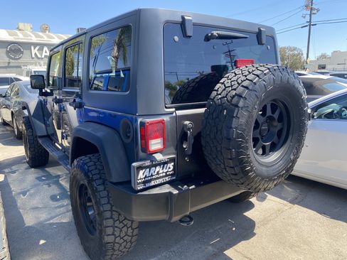 Used 2017 Jeep Wrangler Unlimited Sport w/ Quick Order Package 24S AWD/4WD image 13