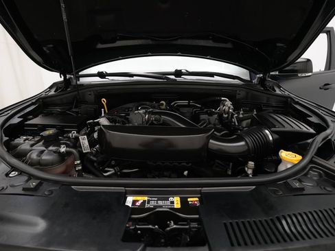 Used 2024 Dodge Durango GT AWD/4WD image 3