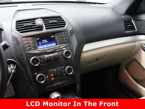 Used 2018 Ford Explorer FWD image 16