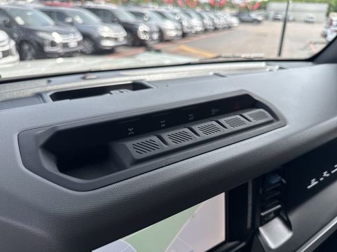 Used 2022 Ford Bronco Black Diamond w/ Sasquatch Package AWD/4WD image 25