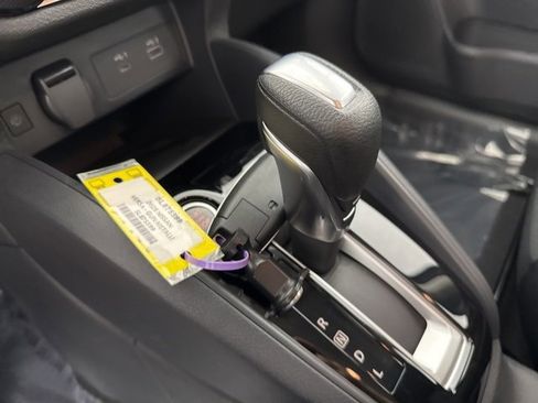 New 2025 Nissan Versa SR w/ Trunk Package image 27