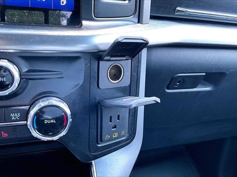 Used 2023 Ford F150 Lariat RWD image 17