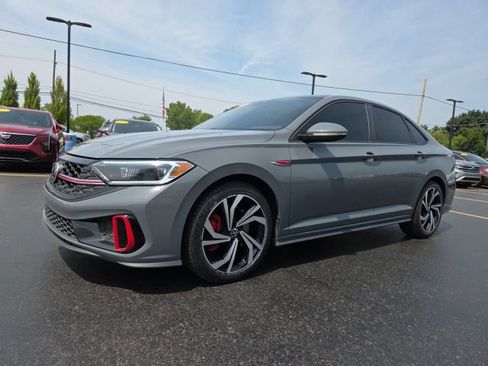 Used 2022 Volkswagen Jetta GLI Autobahn FWD image 3