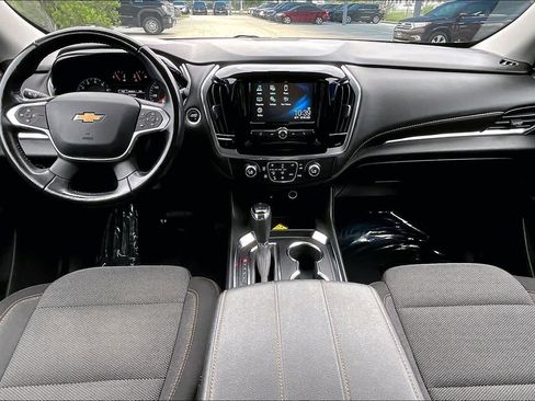 Used 2019 Chevrolet Traverse LT FWD image 16