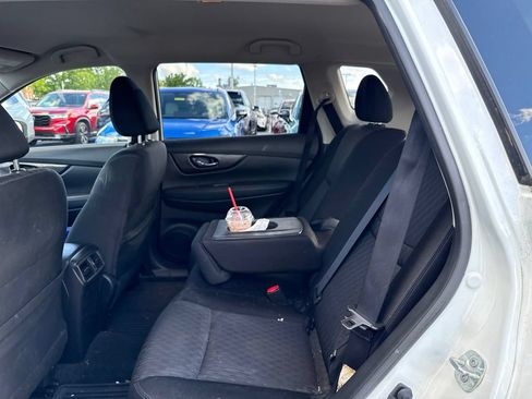 Used 2019 Nissan Rogue SV w/ Premium Package AWD/4WD image 14