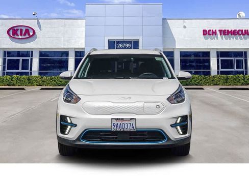 Certified 2022 Kia Niro EX image 2