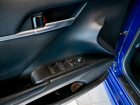 Used 2023 Toyota Camry SE w/ Cold Weather Package FWD image 16