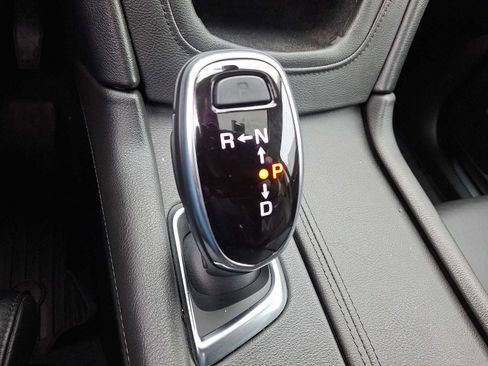 Used 2017 Cadillac XT5 Luxury w/ Driver Awareness Package image 16