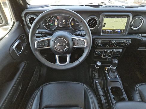 Used 2023 Jeep Wrangler Sahara image 13