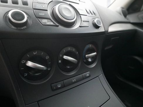 Used 2012 MAZDA MAZDA3 i Touring image 21