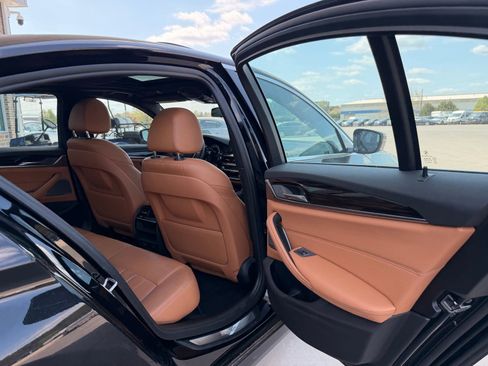 Used 2019 BMW 540i w/ Premium Package RWD image 16