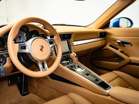 Used 2015 Porsche 911 Carrera S image 5