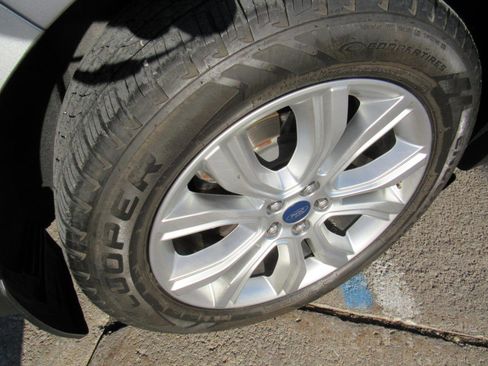 Used 2020 Ford Edge Titanium w/ Equipment Group 301A image 36