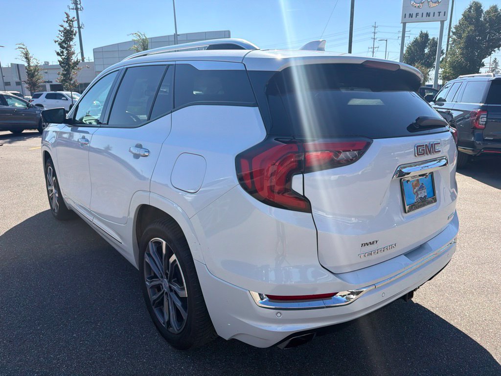 Used 2020 GMC Terrain Denali w/ Denali Premium Package AWD/4WD image 8