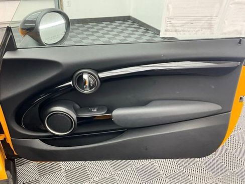 Used 2014 MINI Cooper S image 11