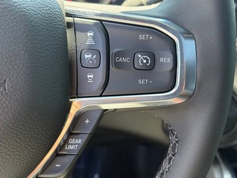 New 2026 RAM 2500 Laramie AWD/4WD image 18