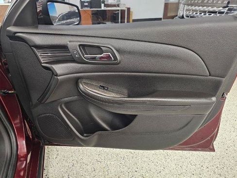 Used 2015 Chevrolet Malibu LT FWD image 35