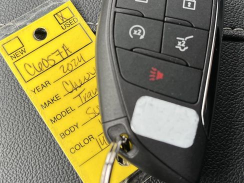 Used 2024 Chevrolet Traverse LT w/ Enhanced Driving Package image 23