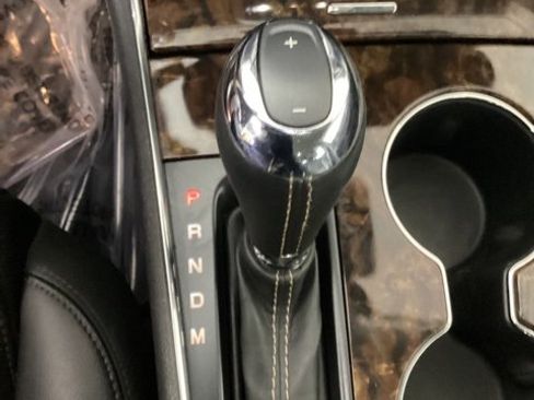 Used 2015 Chevrolet Impala LT w/ Convenience Package image 22