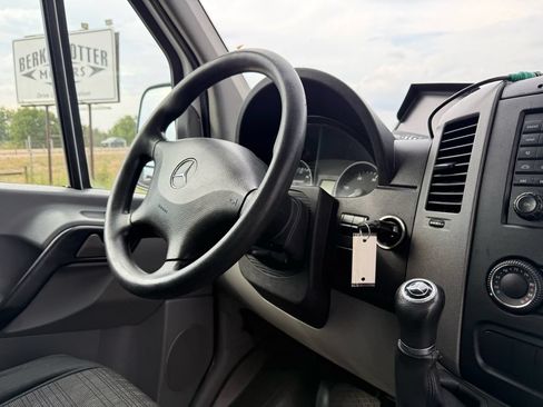 Used 2017 Mercedes-Benz Sprinter 3500 w/ Suspension Package II image 17