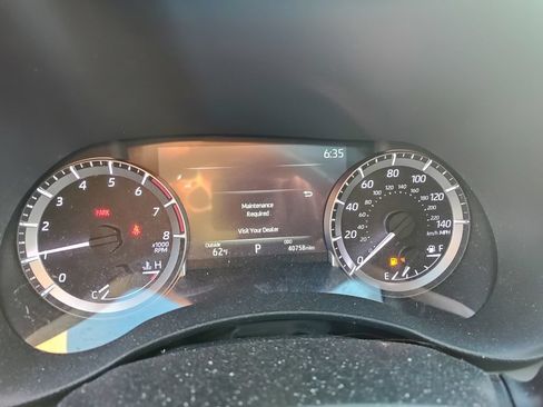 Used 2023 Toyota Highlander XLE FWD image 8