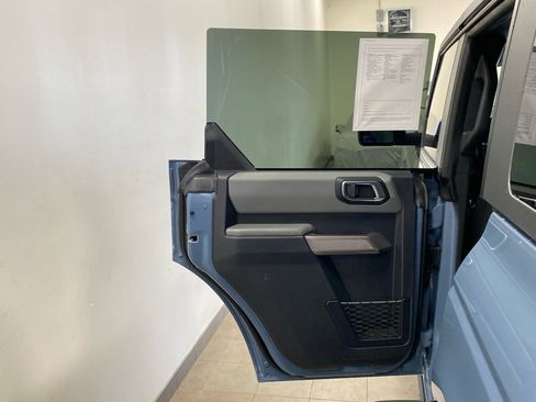 Used 2023 Ford Bronco Everglades image 14