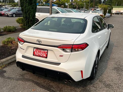 Certified 2024 Toyota Corolla SE FWD image 7